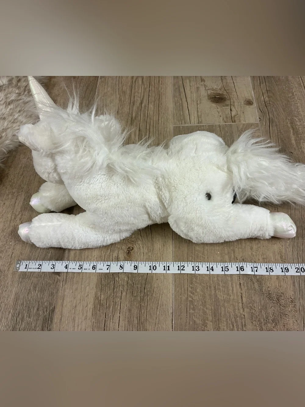 FAO Schwarz White Unicorn Plush Stuffed Animal 22” Iridescent Horn & Hooves